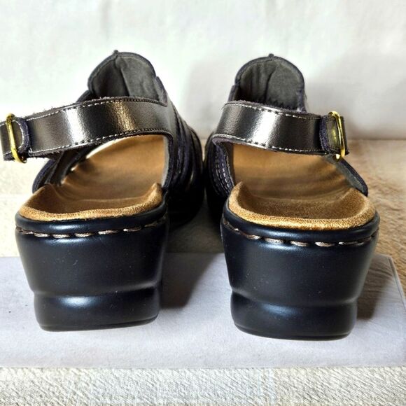 Clarks Lexi Marigold Bendables Metallic Pewter Adjustable Buckle Leather Sandals - Picture 4 of 10